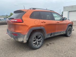 2016 Jeep Cherokee Trailhawk - Exterior Rear Right Corner Image